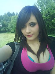 romantic lady looking for men in Fort Gay, West Virginia